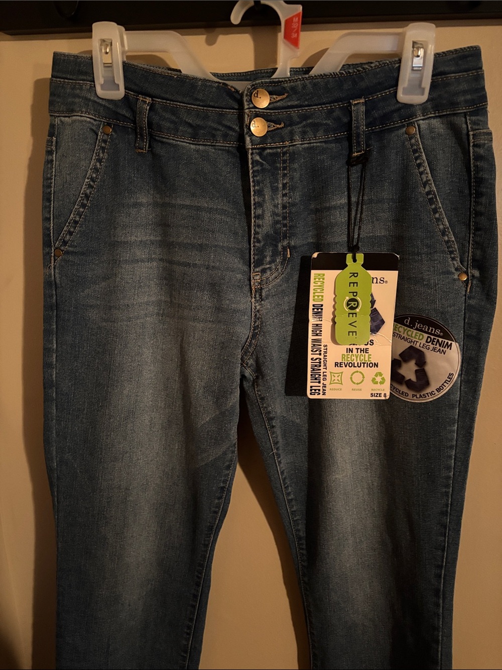 d. jeans High Waist Straight Leg Women's Jeans in medium blue stonewash - Picture 2 of 8